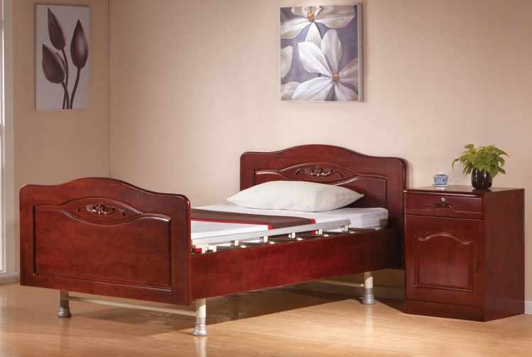 Кровать электрическая медицинофф d-4 с деревянными спинками