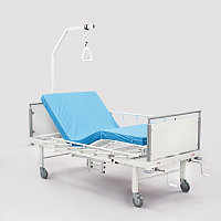 Функциональная медицинская кровать лего е1 с электрическими регулировками металлического ложа и металлическими боковыми ограждениями